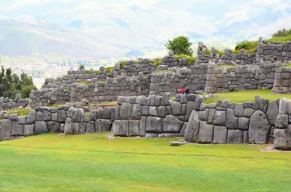 History of Sacsayhuamán for first-time visitors
