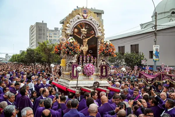 Señor de los Milagros – Lima’s Procession