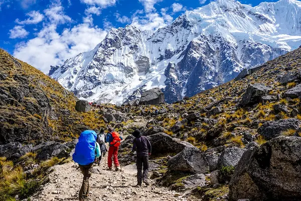 The Salkantay Trek 4 Days , people waling, cuzco 