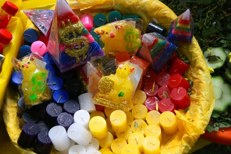 colors and amulets to attract good luck