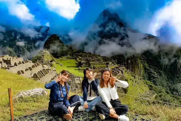 How to book a 1 day Machu Picchu tour from Cusco safely