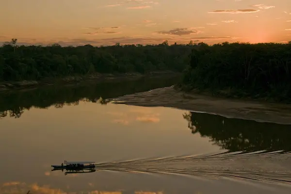 sandoval lake tour in Tambopata National Reserve Peru