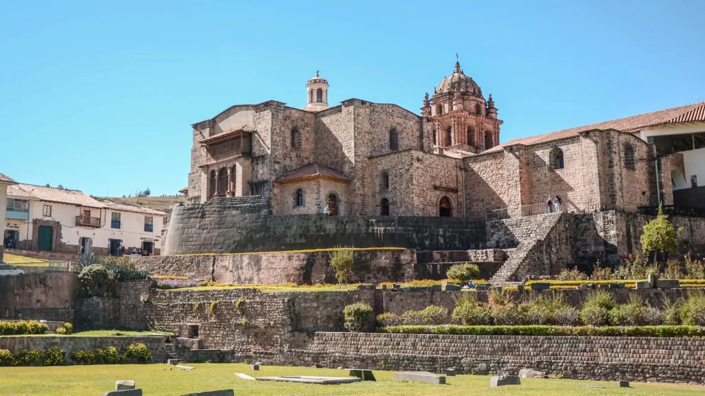 Architectural integration and the light of the solar calendar of the Incas