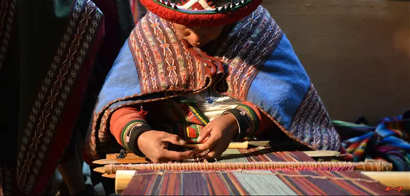 Best places to visit a traditional textile center of Cusco