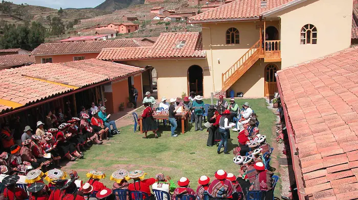 How to include a traditional textile center of Cusco in your itinerary