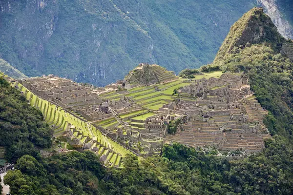 Why is it important to choose a good Peru tour operator