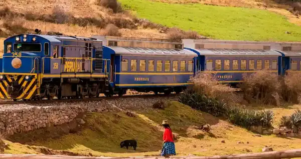 Train journey through the Sacred Valley on the way to Machu Picchu in the Peruvian Andes